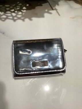 kate spade Silver Metallic Compact Wallet NWT